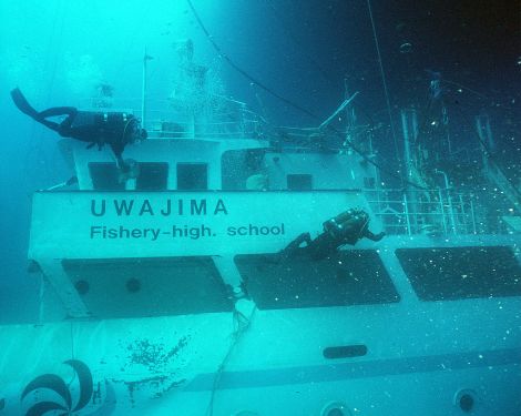 Ehime_Maru_divers