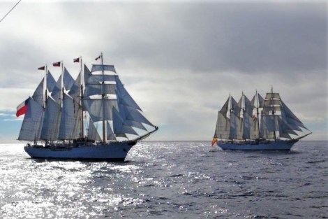 BUQUE ESCUELA JUAN SEBASTIAN ELCANO ESMERALDA ARMADA ESPAÑA CHILE VELERO INSTRUCCION FORO NAVAL (21)