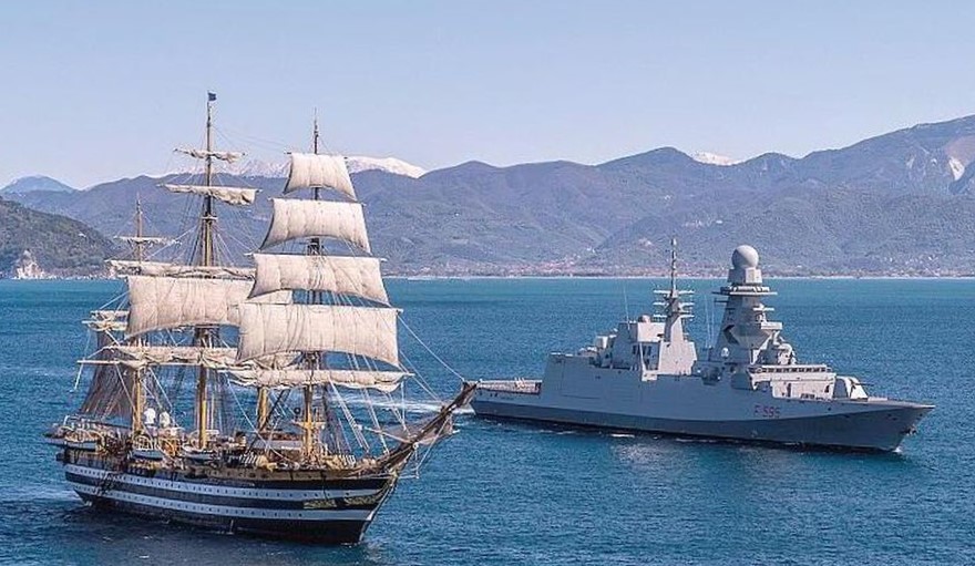 nave scuola Cristoforo colombo buque escuela amerigo vespucci foro naval (1)