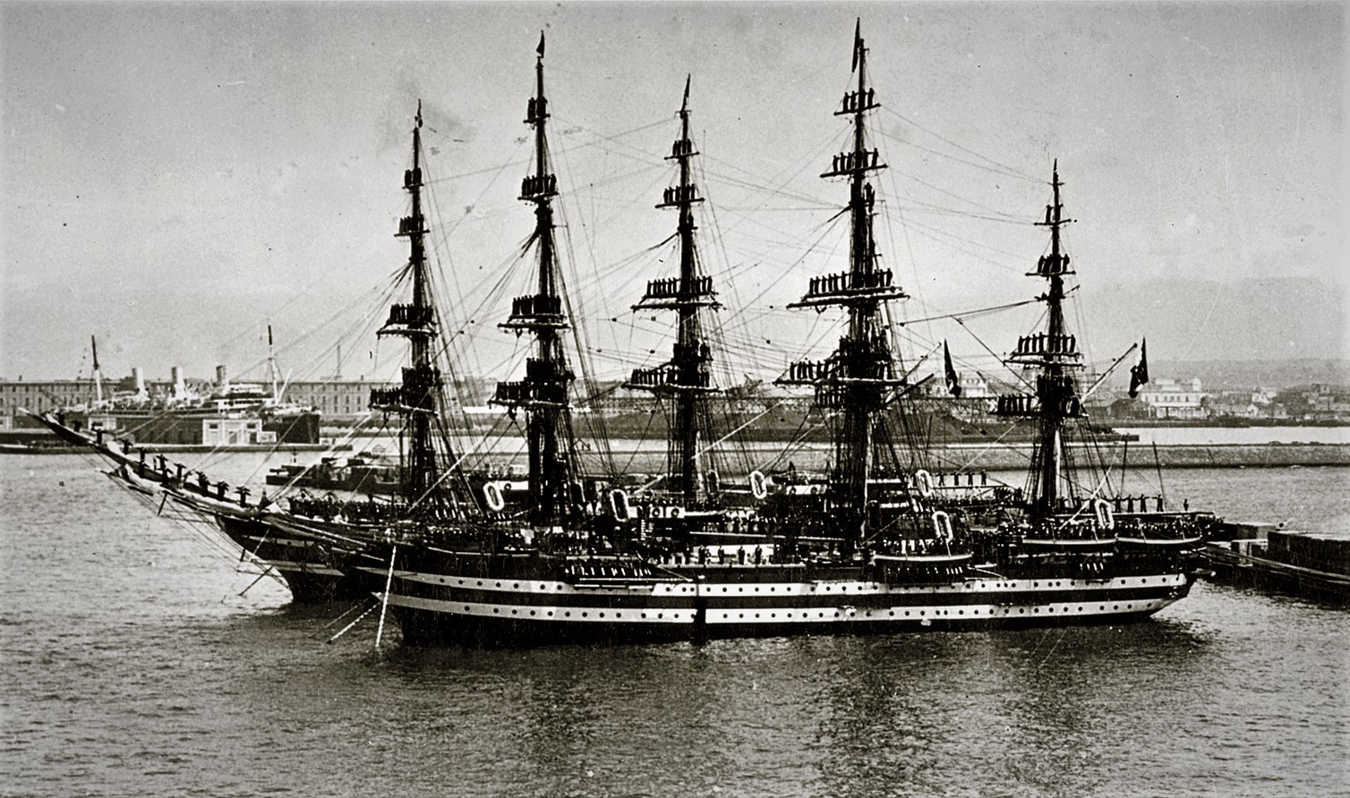 nave scuola Cristoforo colombo buque escuela amerigo vespucci foro naval (28)