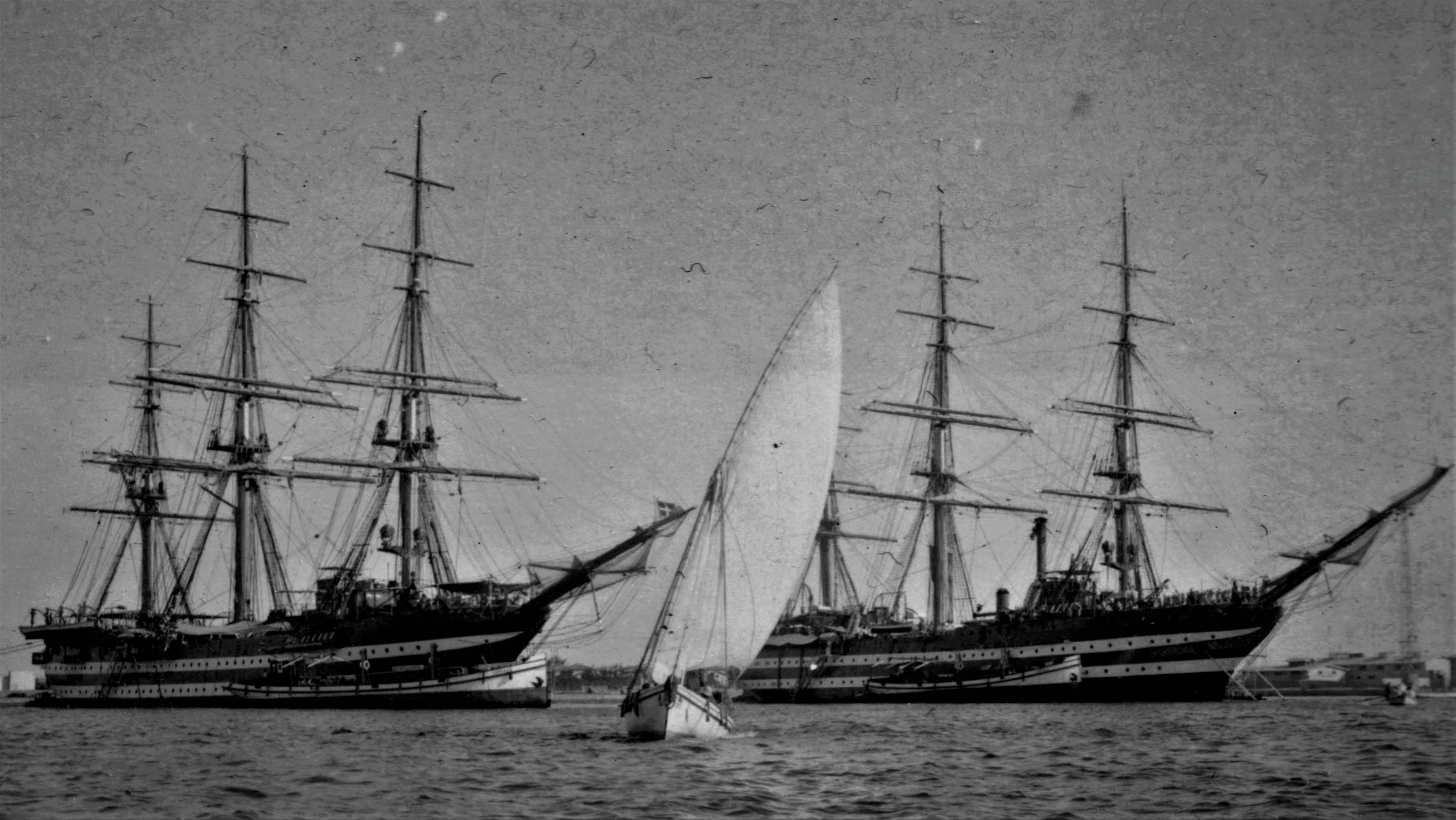 nave scuola Cristoforo colombo buque escuela amerigo vespucci foro naval (40)