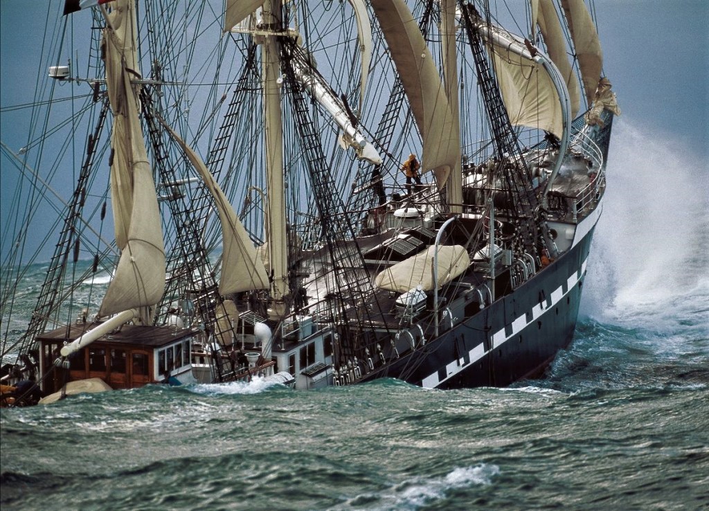 La imagen tiene un atributo ALT vacío; su nombre de archivo es tall-ship-belem-foro-naval-1.jpg